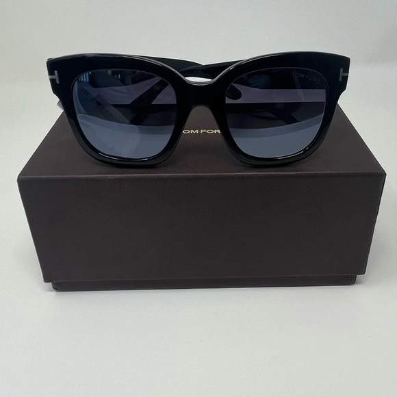 TOM FORD Beatrix 52mm Shiny Black Sunglasses ~ Authentic Brand New w/ Box & Case - Picture 6 of 13
